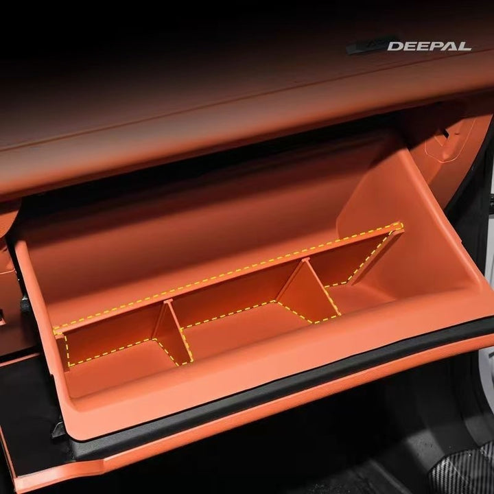 Passenger-side silicone storage compartment for Deepal S07