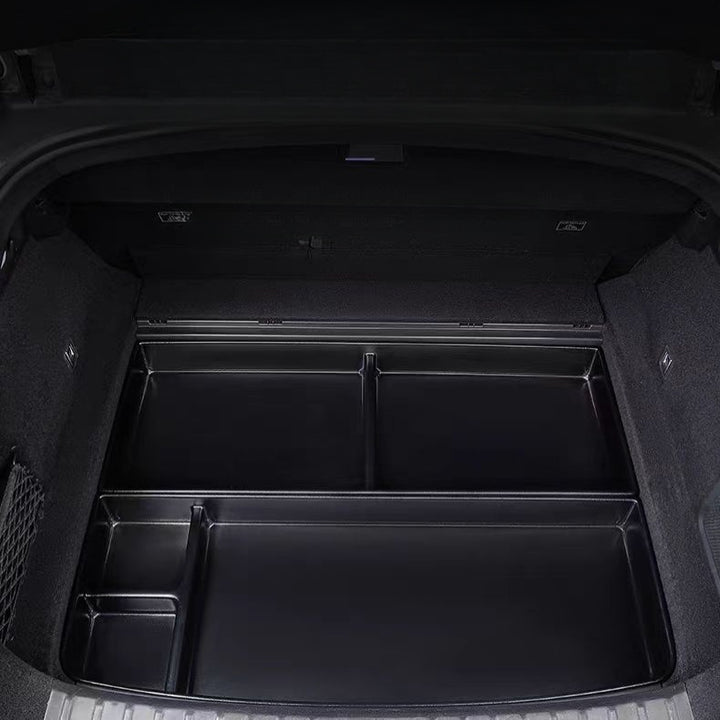 Opbergvak onder de bagageruimte for Polestar 4