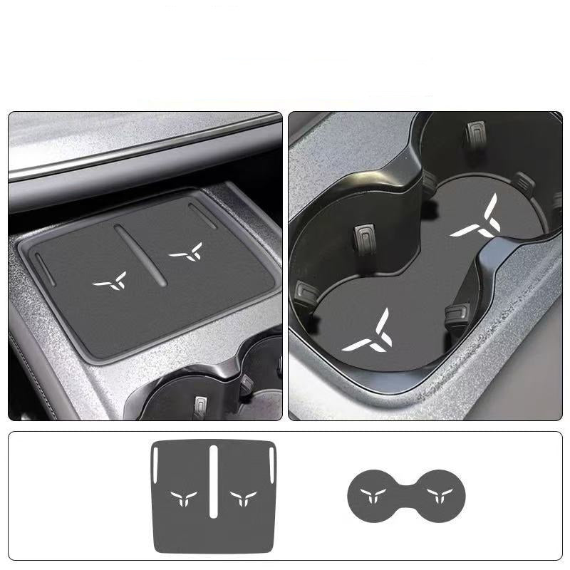 Center console anti-slip mat for Hongqi Ehs7