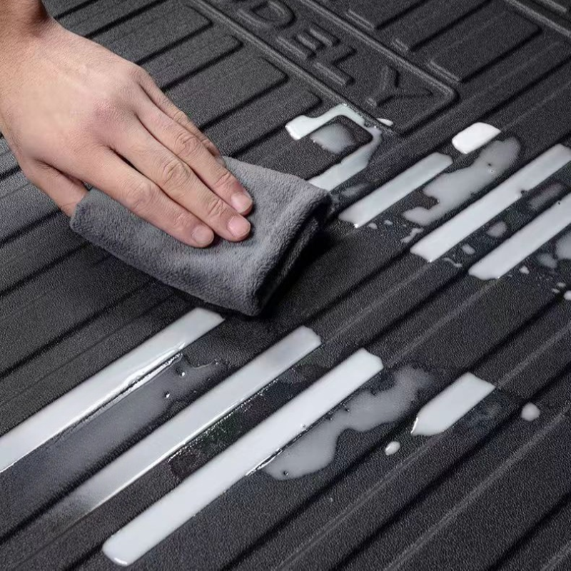 TPE Trunk Mat for Aion UT