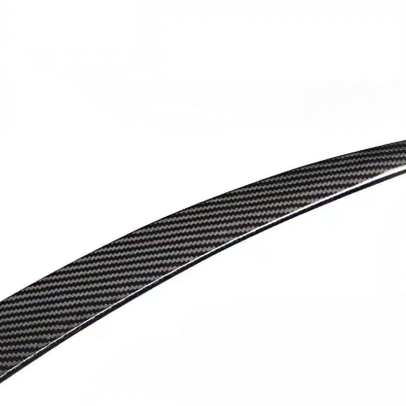 Streamlined rear wing for Hongqi EH7