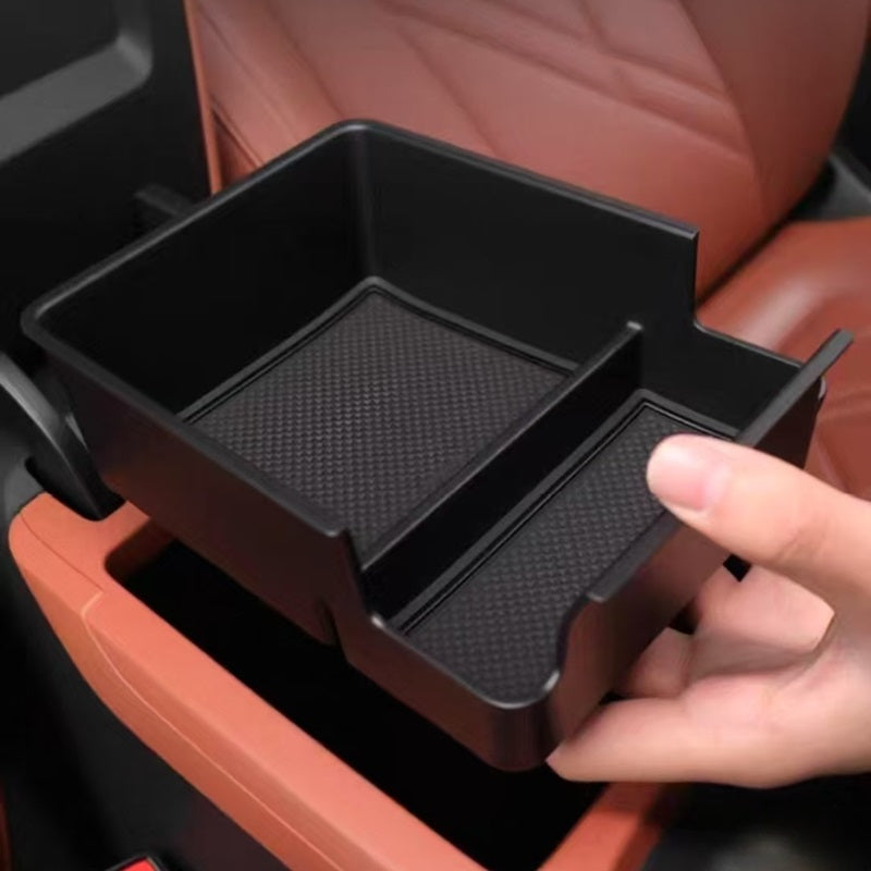 Center armrest storage box for Nevo A05