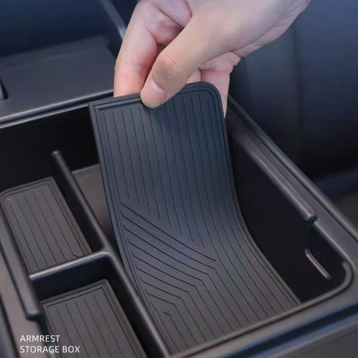 Center armrest storage box for Nevo Q07