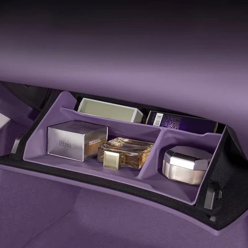 Passenger-side silicone storage compartment for Avatr 07