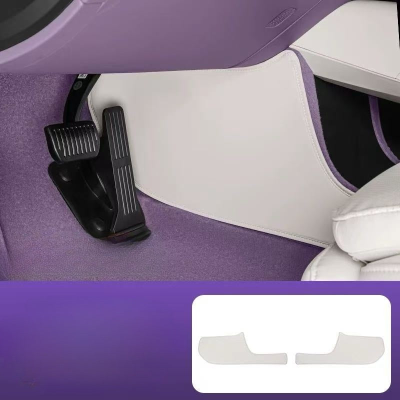 Center console kick panel for Avatr 12