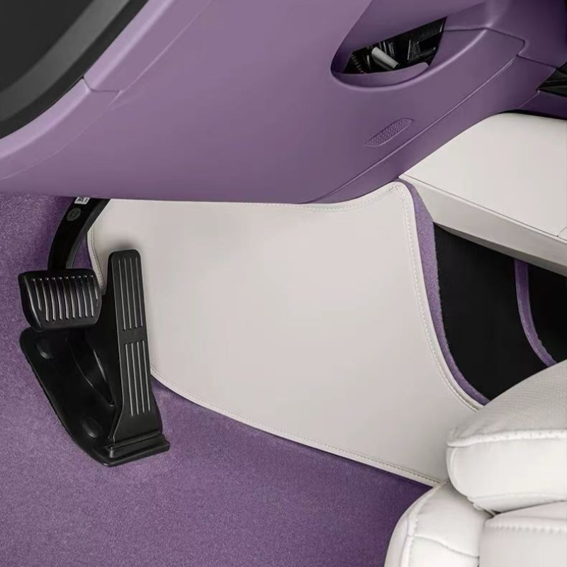 Center console kick panel for Avatr 12