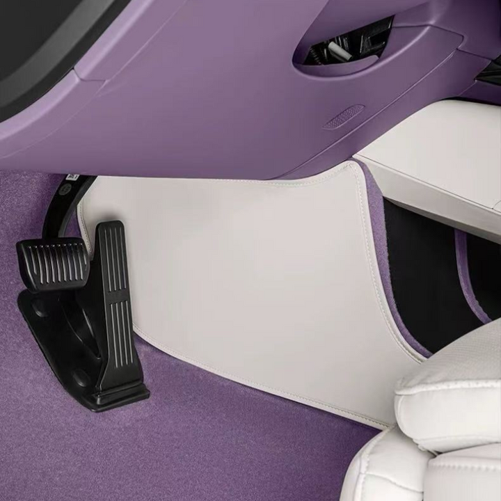 Center console kick panel for Avatr 12