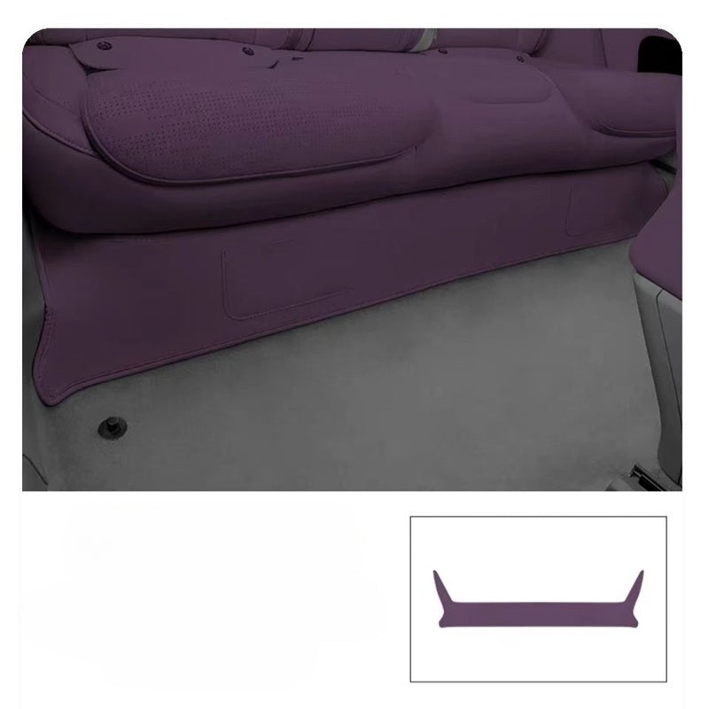 Kick guard under rear seats for Avatr 07