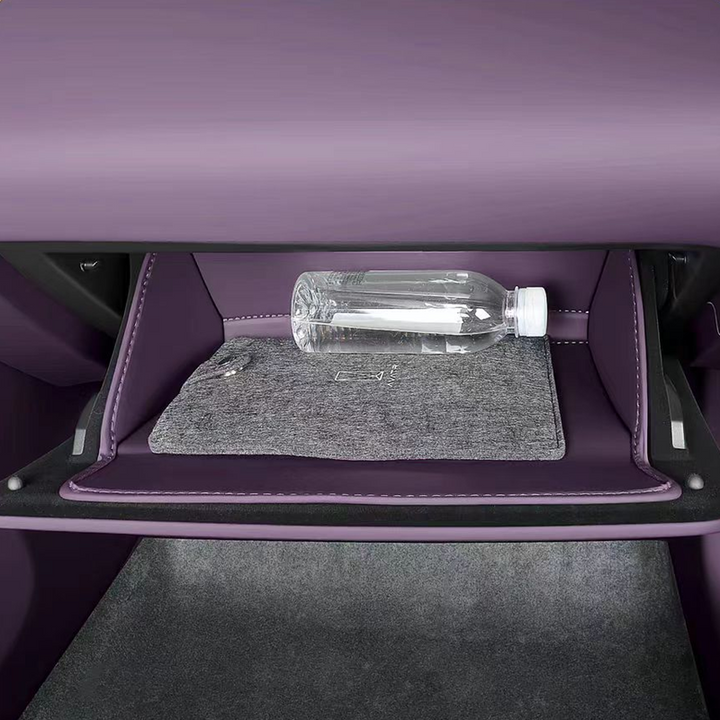 Passenger-side storage compartment for Avatr 06