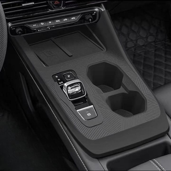 Center console cover for GAC GS3
