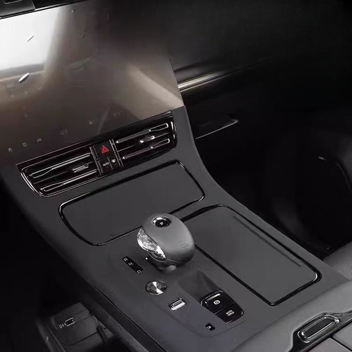 Center console cover for GAC M8