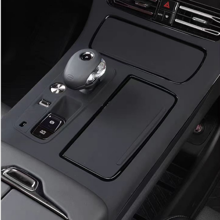 Center console cover for GAC M8