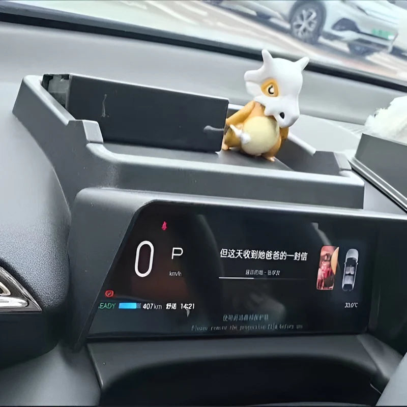 Dashboard sun visor storage panel for Nevo Q05