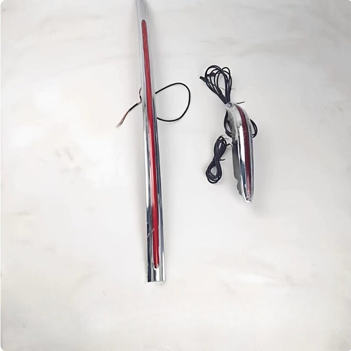 Front center grid streamer light for Hongqi E-HS9
