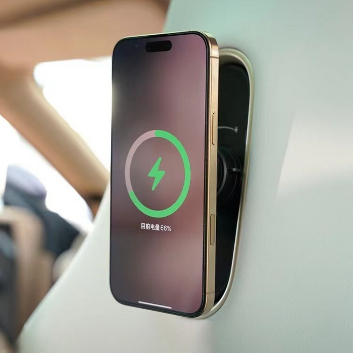 Rear-seat fast-charging car mount for Avatr