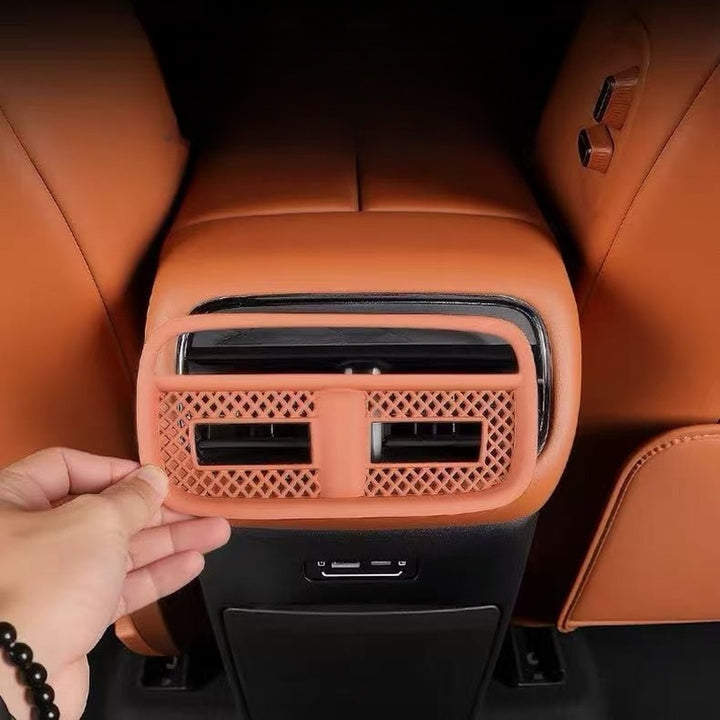 Rear air-conditioning vent protector for GAC S7