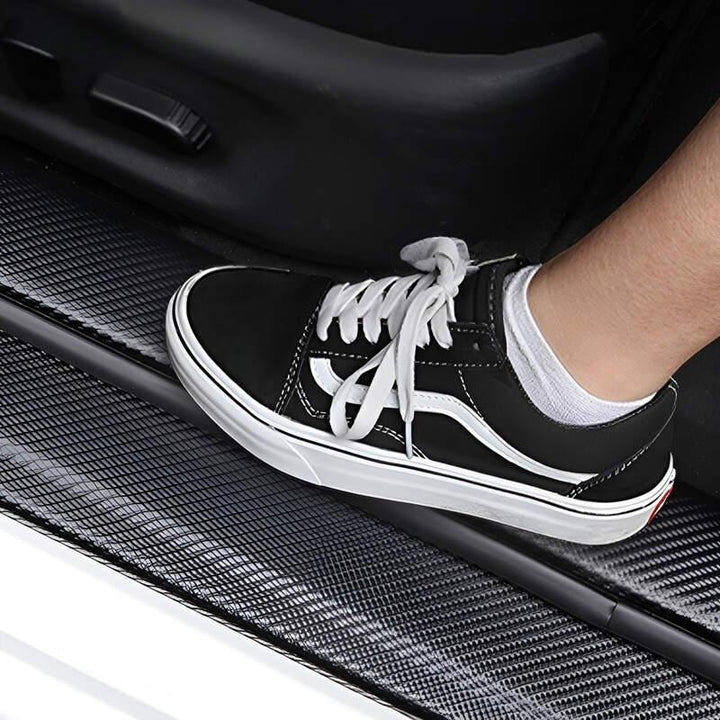 Door sill protector for Hongqi EH7